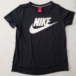 Nike workout t-shirt M